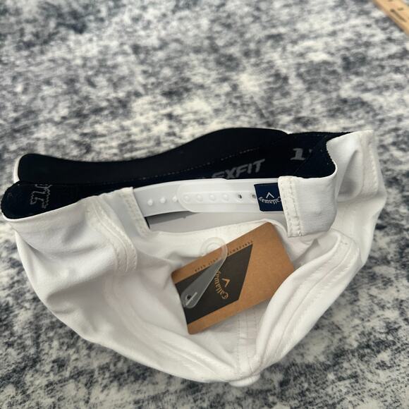 New Callaway Men's White Flexfit 110 One Ten Golf Hat Cap w/ Striped Band & Logo - Picture 8 of 10